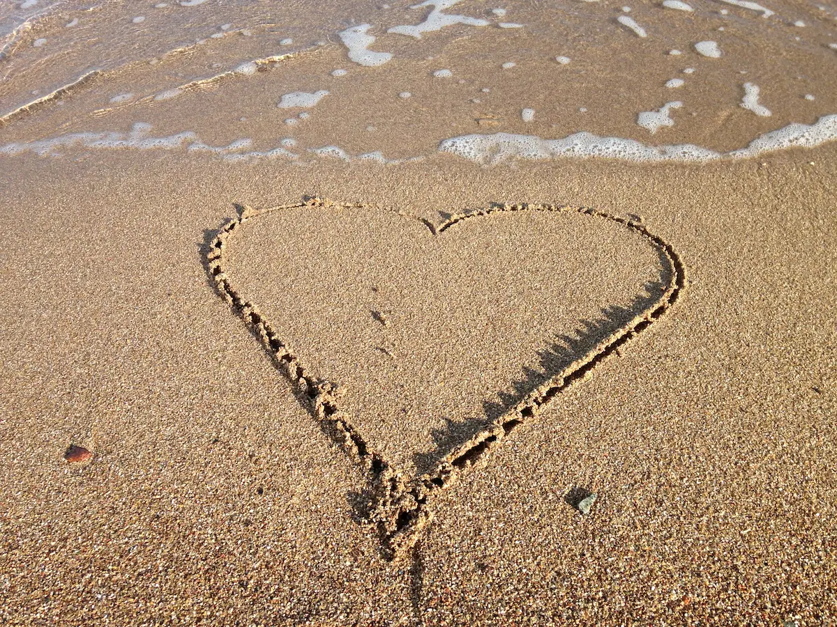 heart drawn on sandy beach to illustrate my love for the mikuta shop